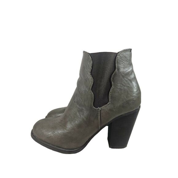 Betsey Johnson B17 'Natalie Heeled Ankle Boots Women's Size 8 - Picture 1 of 7